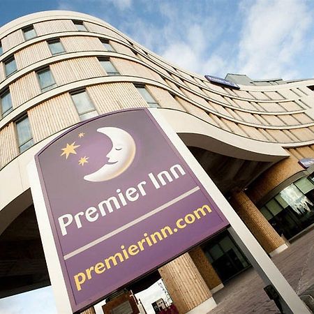 Premier Inn Belfast Titanic Quarter Exteriör bild